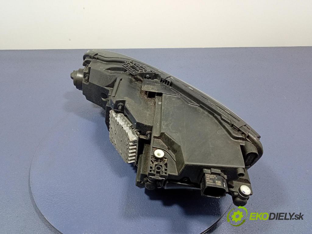 Audi A5 0 Reflektor: v pravo: 8W6941040B