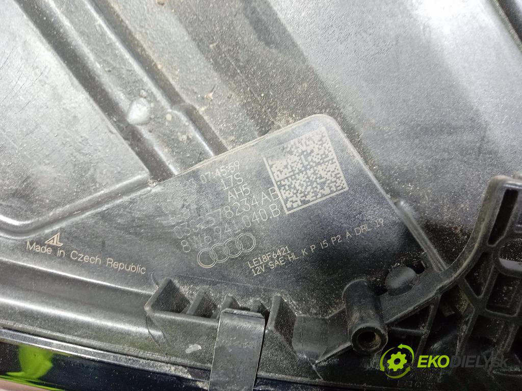 Audi A5 0 Reflektor: v pravo: 8W6941040B