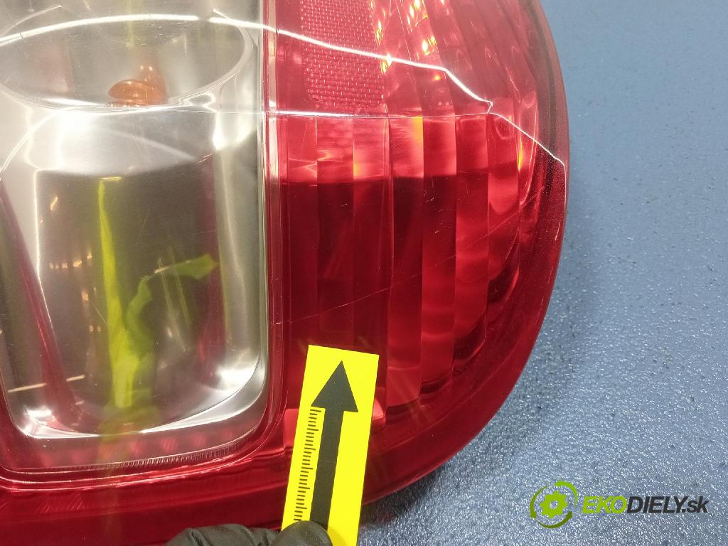 Honda Jazz 2005 svetlo / reflektor zad ľavá Vonkajsia: 