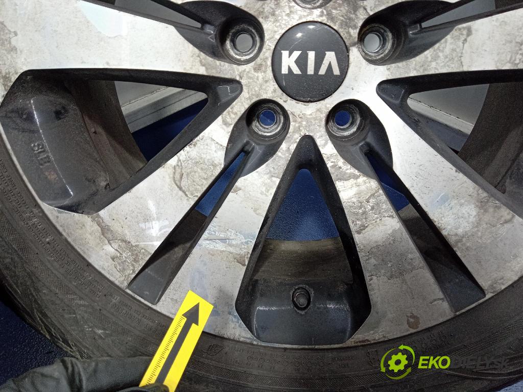 Kia Sportage 2014 Ráfky Hlinikové: Pneumatiky