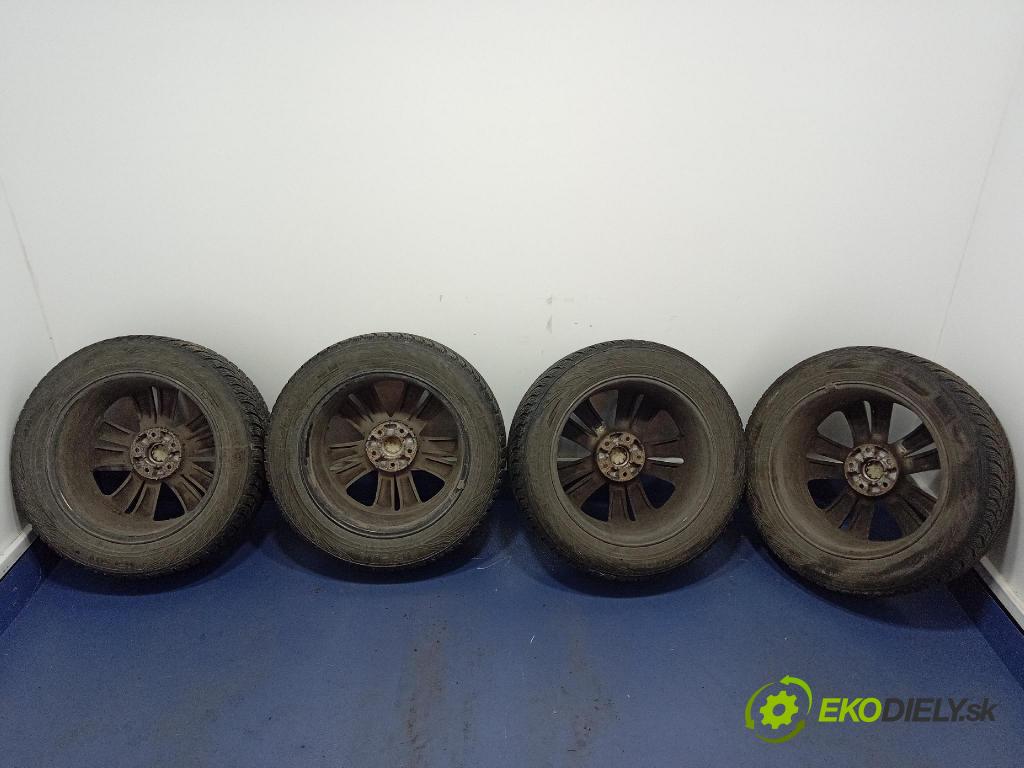 Kia Sportage 2014 Ráfky Hlinikové: Pneumatiky