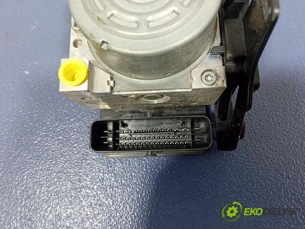 Vw Passat 2015 čerpadlo ABS x 3Q0907379R