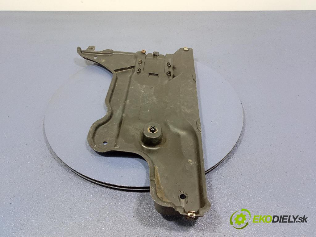 Vw Passat 2015 kryt Plast: podvozek: 3Q0825102A