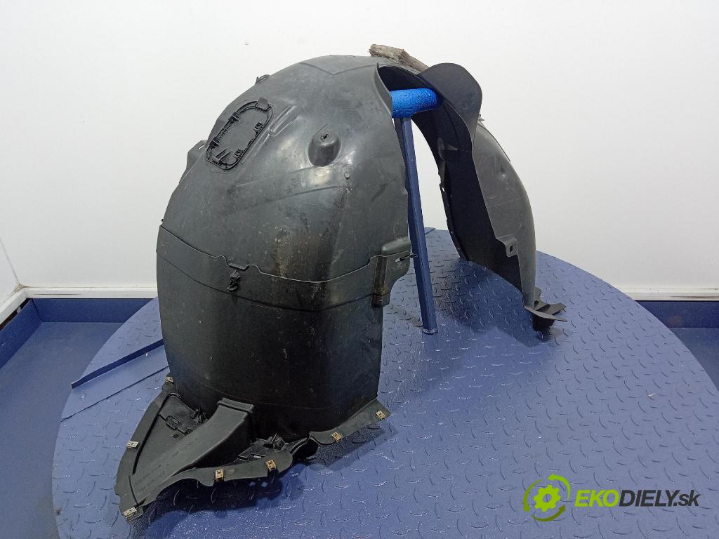 Vw Passat 2015 Blatník: Plastové: Predné 3G0805970E