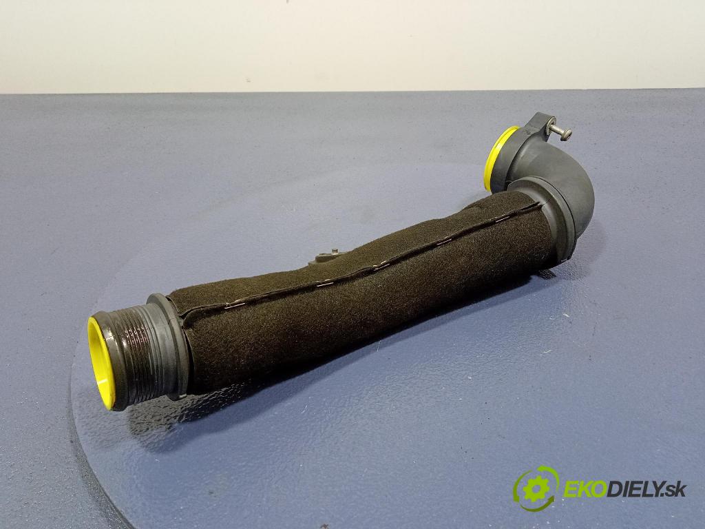 Vw Passat 2015 rúrka Vzduch: 04L145762AH