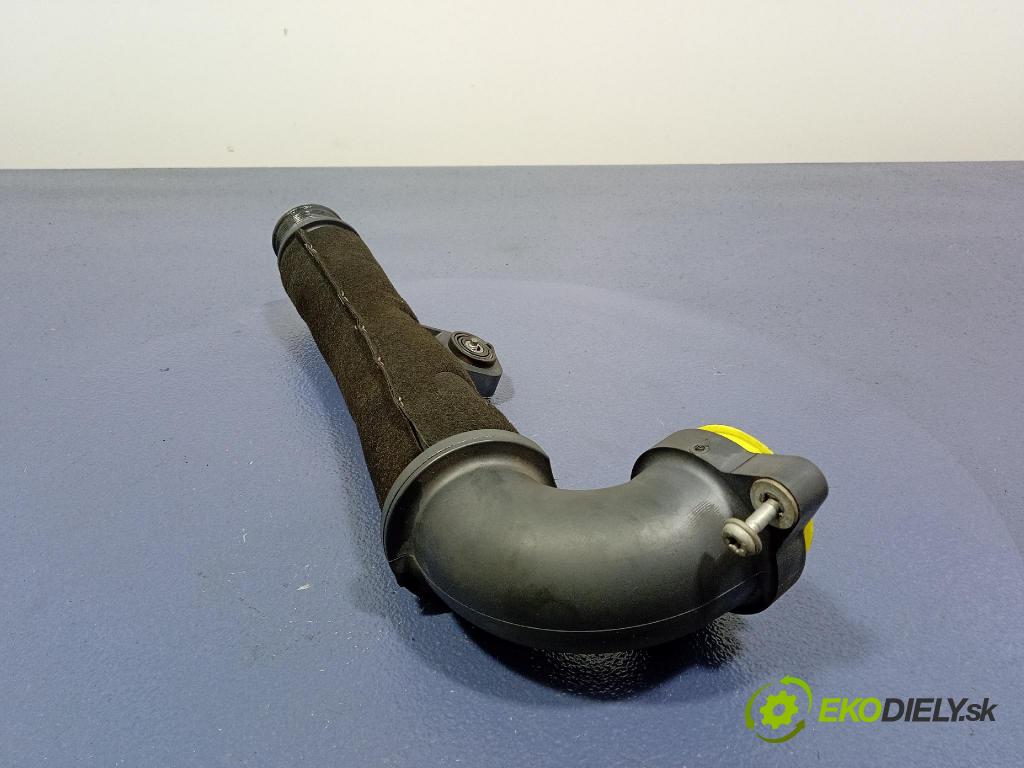 Vw Passat 2015 rúrka Vzduch: 04L145762AH