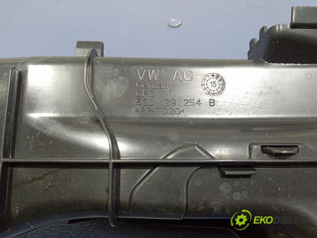 Vw Passat 2015 Prívod: Vzduch: 5Q0129254B