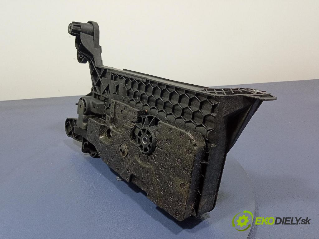 Vw Passat 2015 Základ: batéria 5Q0915321H