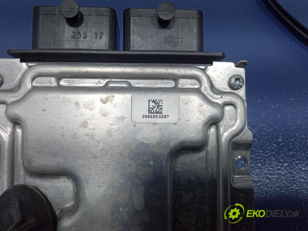 Fiat Tipo 2016 riadiaca jednotka Motor: 55268853