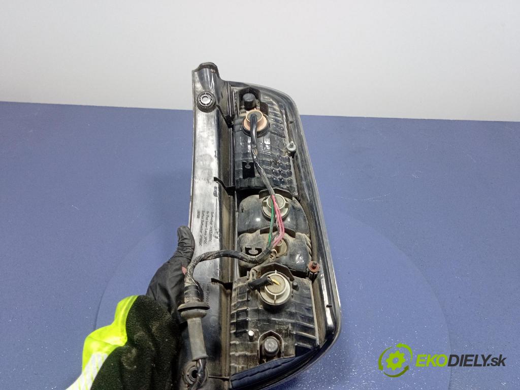 Daihatsu Sirion 2008 svetlo / reflektor zad ľavá Vonkajsia: 220-51763