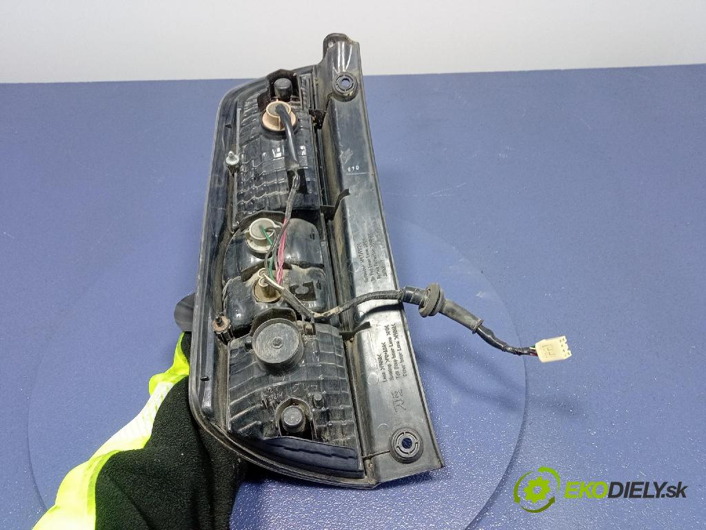 Daihatsu Sirion 2008 svetlo / reflektor zad Prava: Vonkajsia: 220-51762