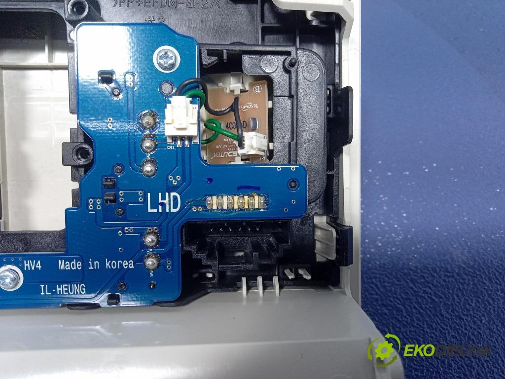 Vw Passat 2015 Svietidlá: Vnútri: 5G0868837