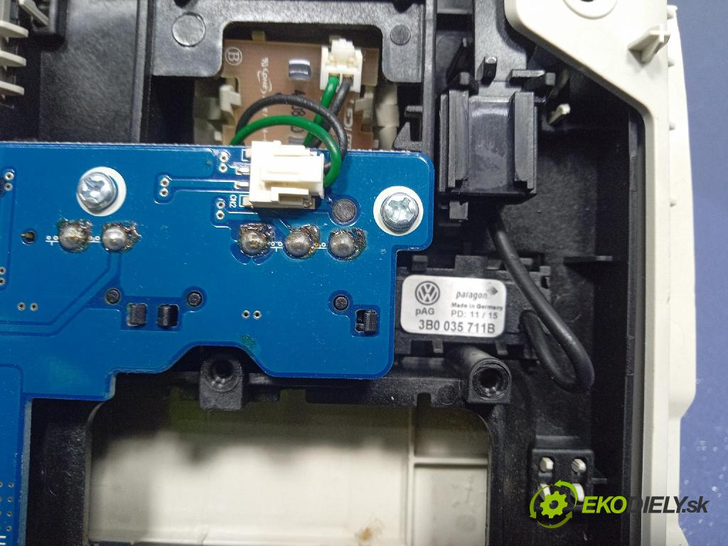 Vw Passat 2015 Svietidlá: Vnútri: 5G0868837