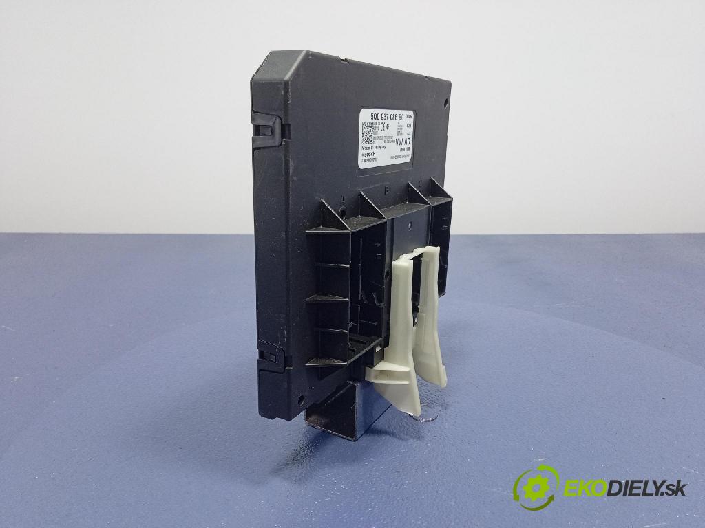 Vw Passat 2015 riadiaca jednotka Komfortu 5Q0937086BC