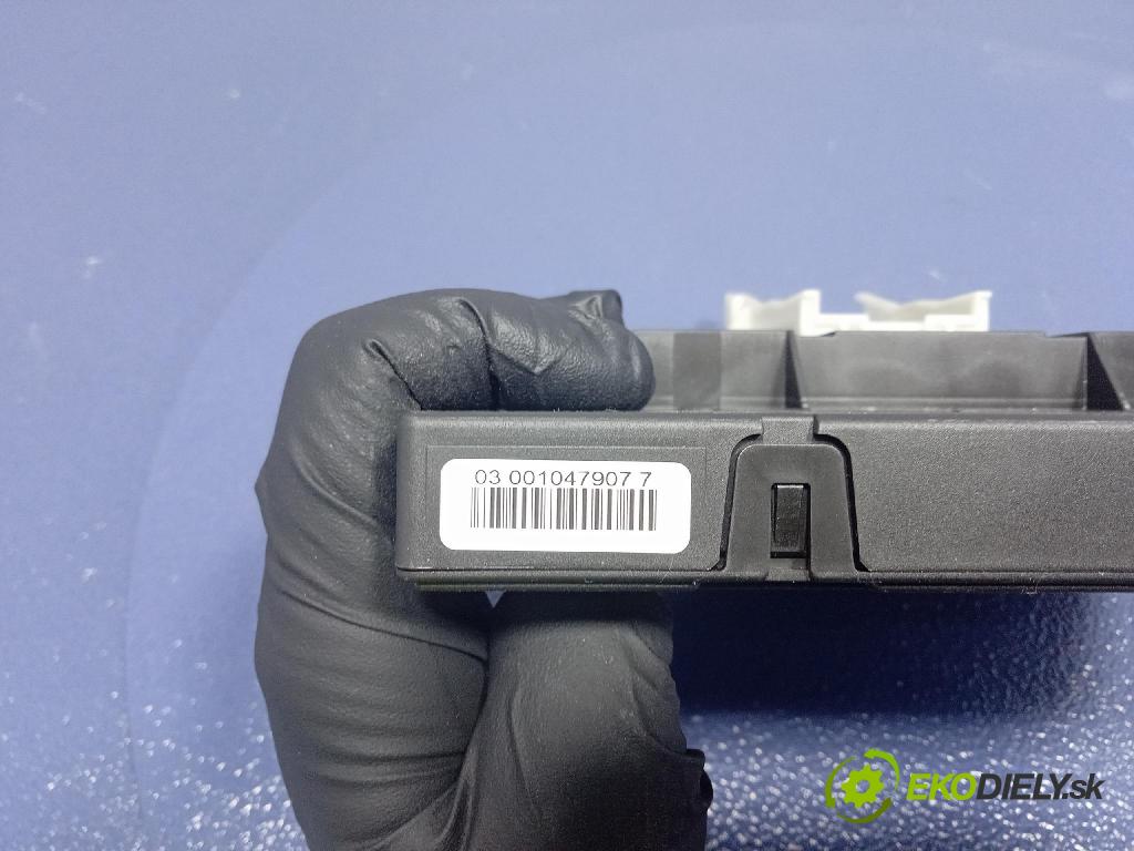 Vw Passat 2015 riadiaca jednotka Komfortu 5Q0937086BC