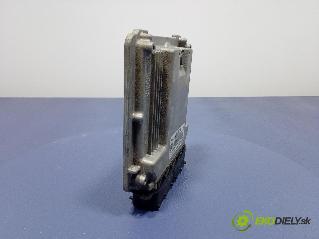 Vw Passat 2015 riadiaca jednotka Motor: 04L907309R