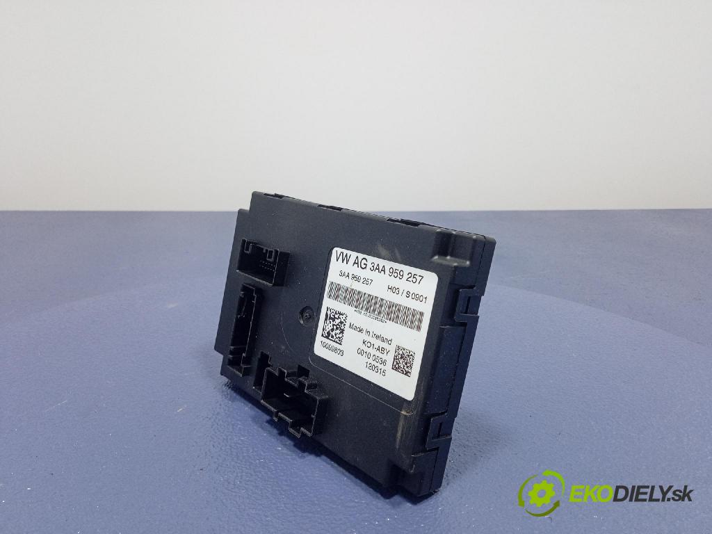 Vw Passat 2015 riadiaca jednotka Sedadlo: 3AA959257