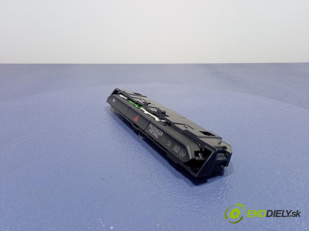 Vw Passat 2015 prepínač 3G1853770A