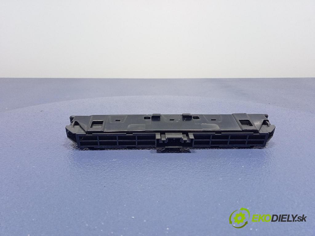 Vw Passat 2015 prepínač 3G1853770A