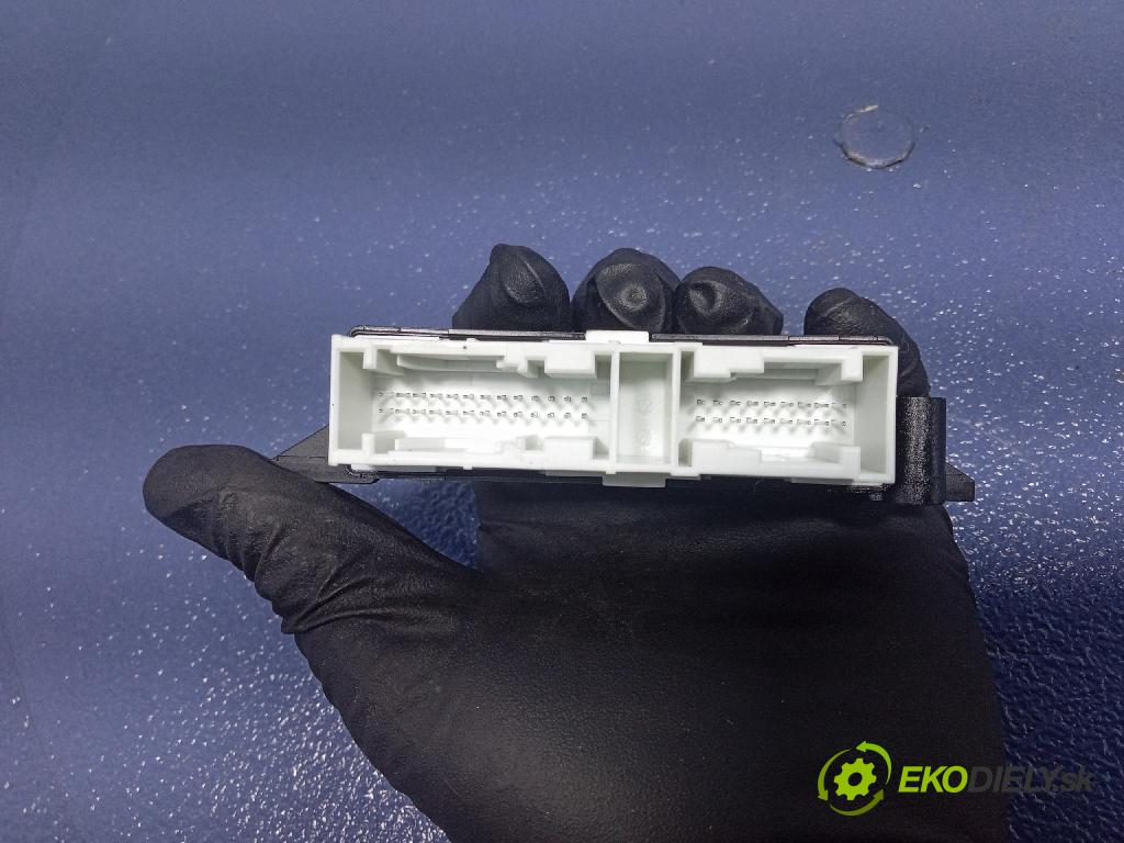 Vw Passat 2015 snímač / riadiaca jednotka PDC 5Q0919294H