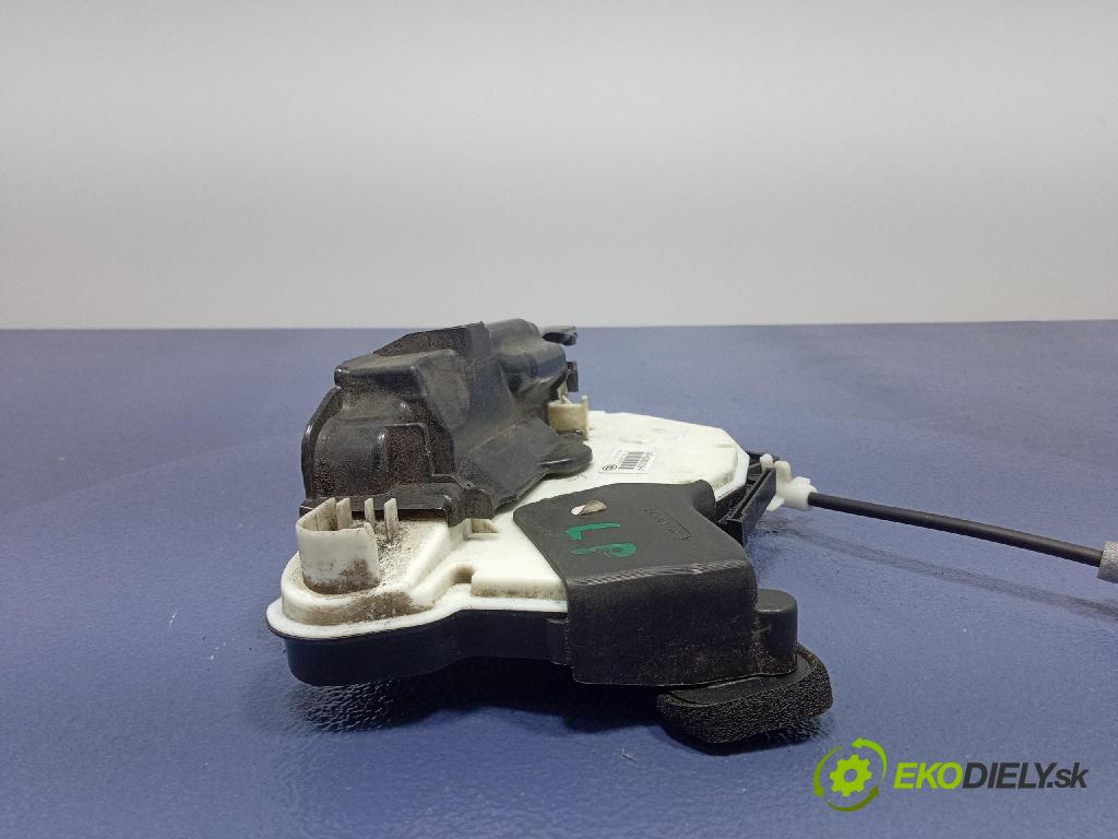 Vw Passat 2015 zámok dvere Predné Vľavo: 5E1837015A