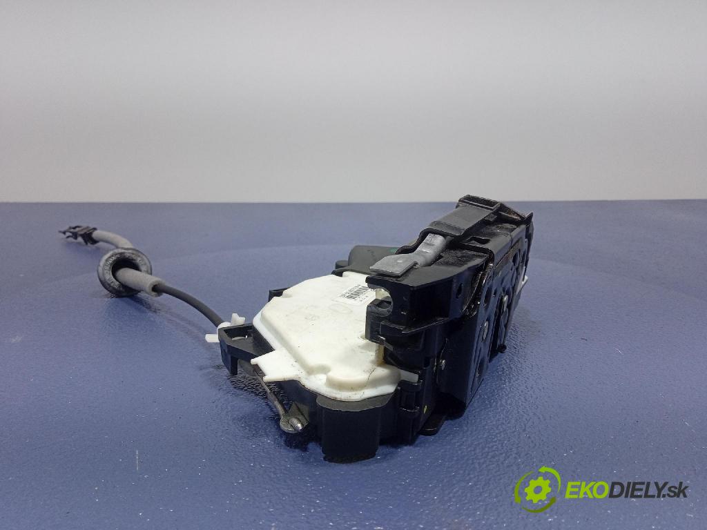 Vw Passat 2015 zámok dvere Predné Vľavo: 5E1837015A