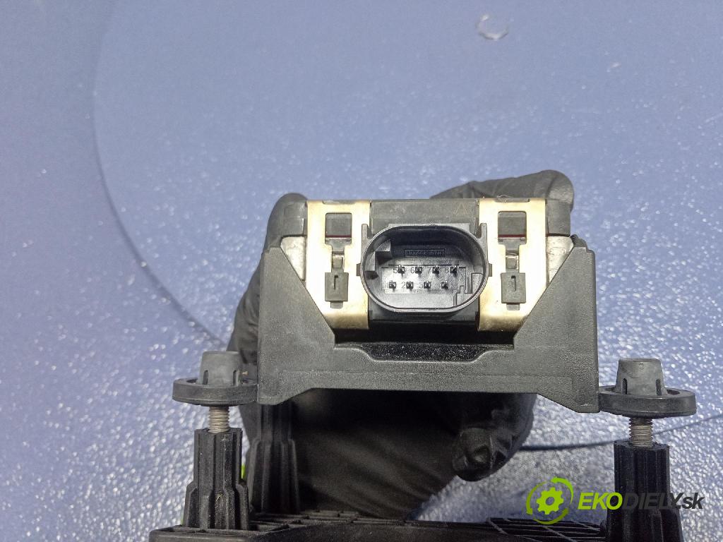 Vw Passat 2015 Radar: 3Q0907561B