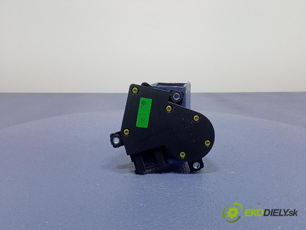 Vw Passat 2015 prepínač Foto: 3G0959777A