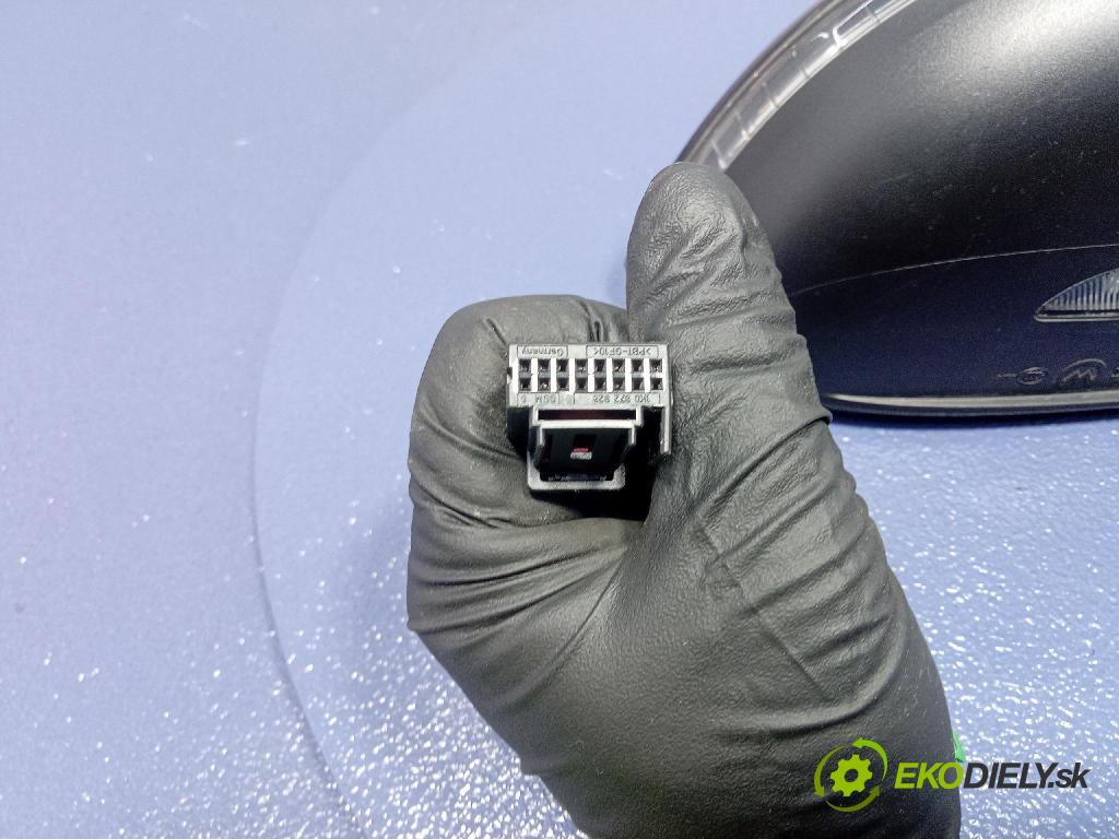 Vw Passat 2015 zrkadlo pravé