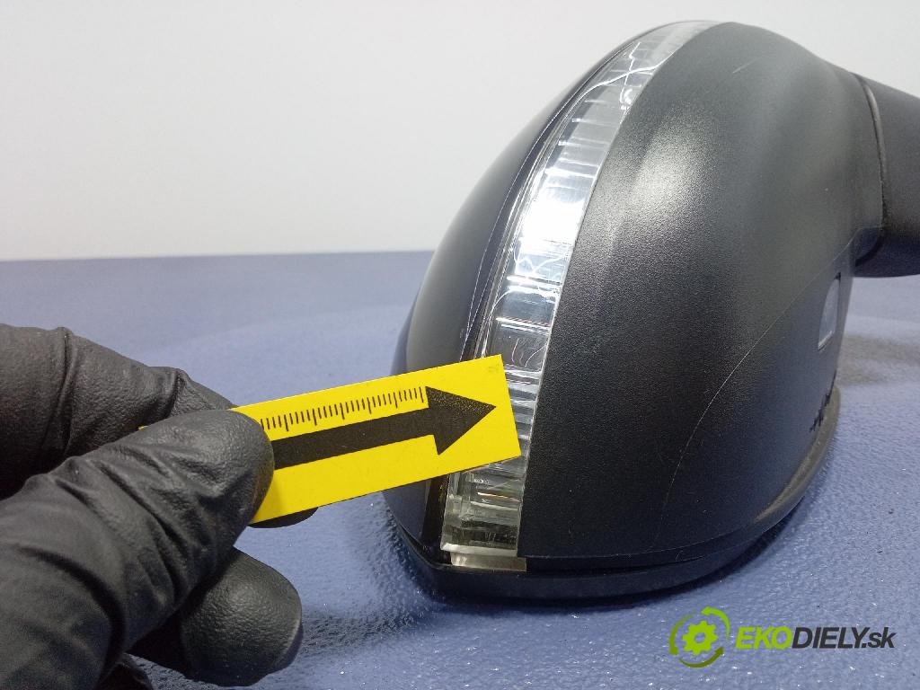 Vw Passat 2015 zrkadlo pravé