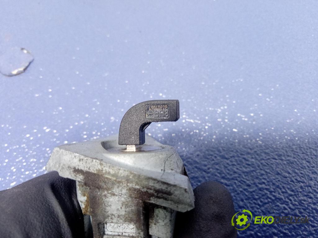 Vw Passat 2015 zámok dvere Predné Vľavo: 3G0837167A