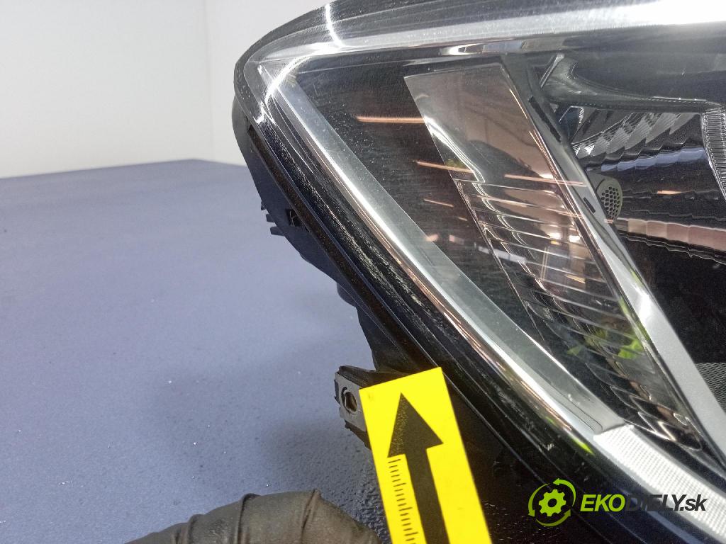 Vw Passat 2015 Reflektor: v pravo: 3G1941006B