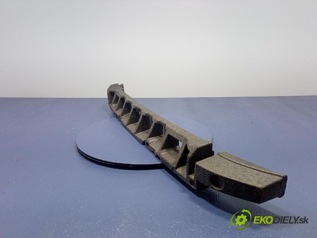 Vw Passat 2015 výstuha narazník Predné 3G0807251