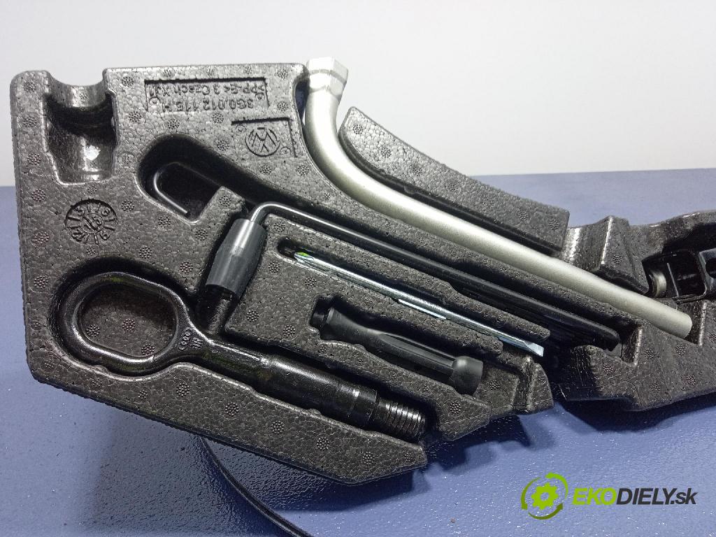 Vw Passat 2015 Kulisa radenia 3G0012115H