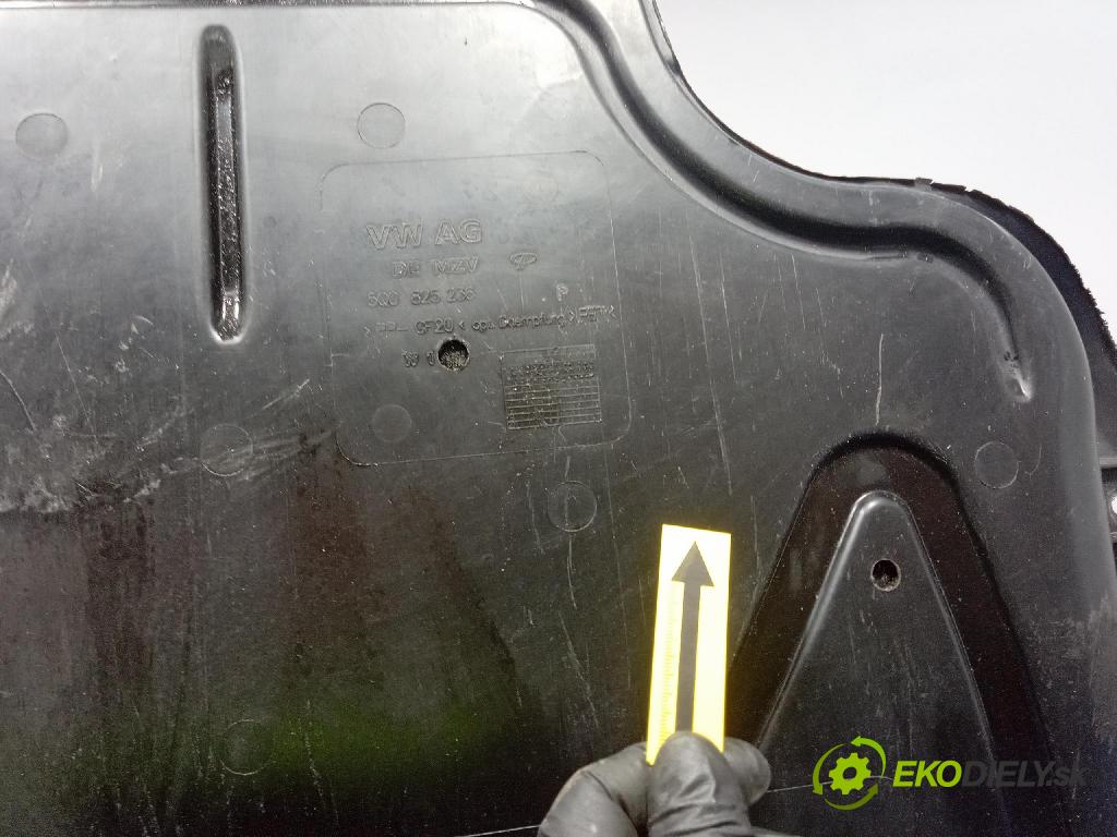 Vw Passat 2015 kryt Plast: podvozek: 5Q0825236P