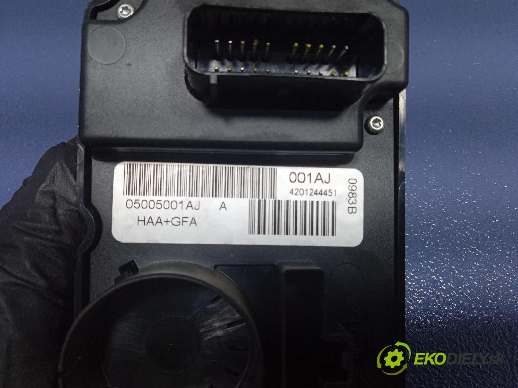 Chrysler Grand voyager 2003 prepínač Klimatizácia: Prúd vzduchu: 05005001AJ