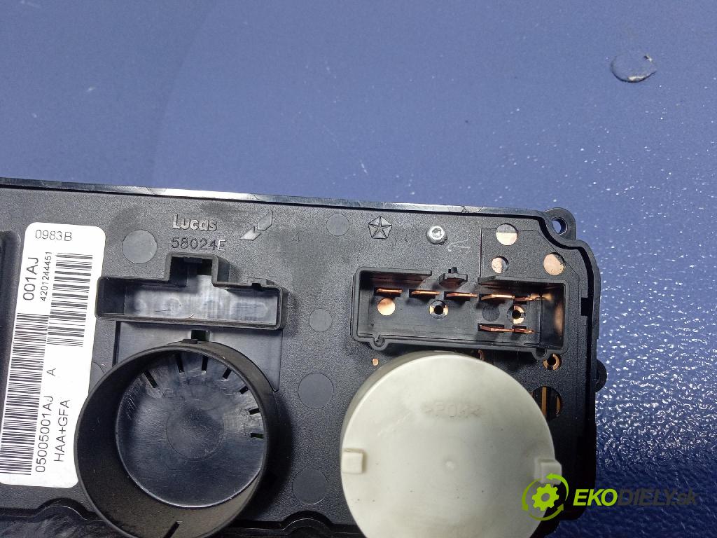 Chrysler Grand voyager 2003 prepínač Klimatizácia: Prúd vzduchu: 05005001AJ