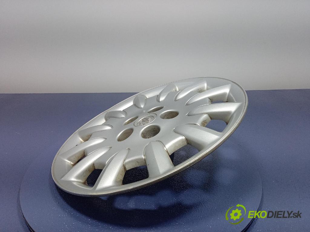 Chrysler Grand voyager 2003 puklica kola: 04862333AA