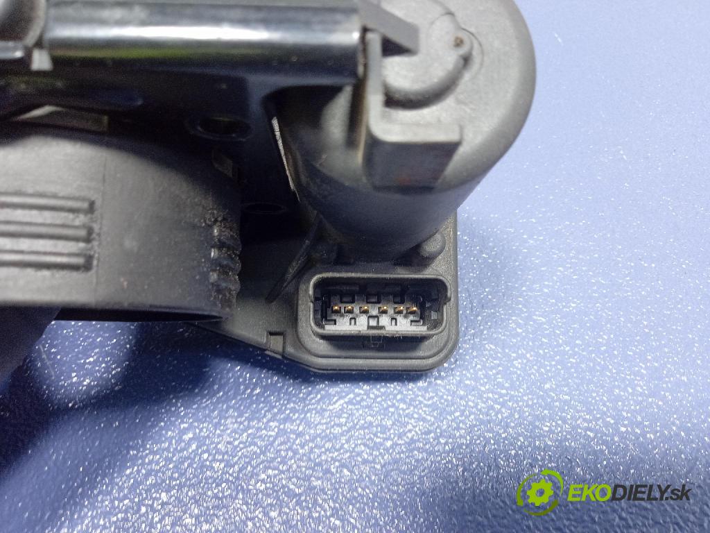 Citroen C4 2006 klapka 0280750164