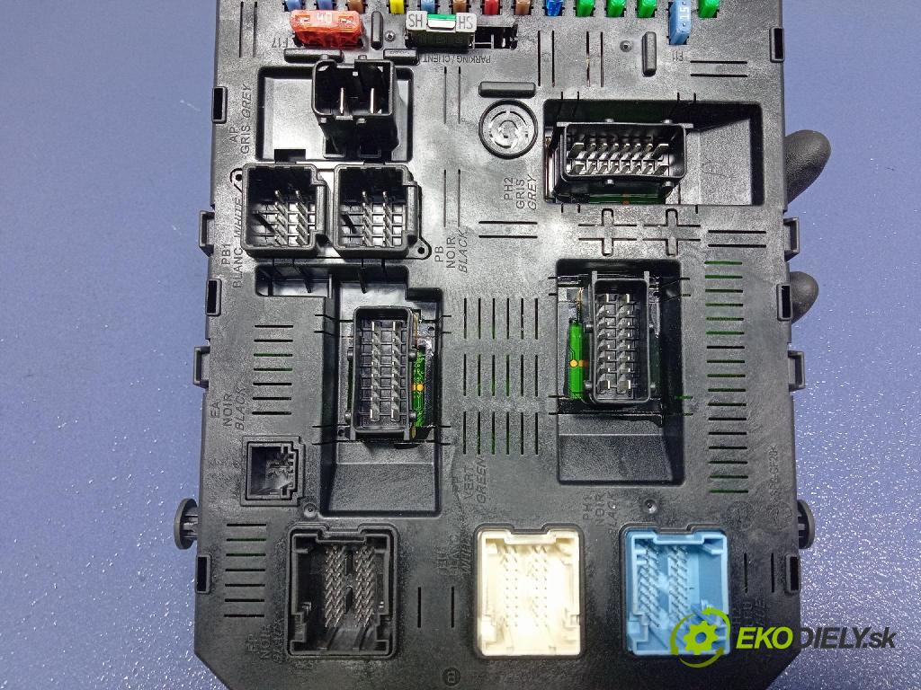 Citroen C4 2006 skrinka Poistky: 9661940480