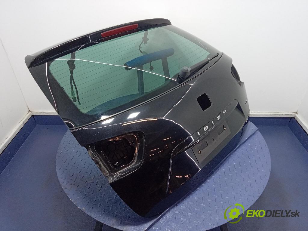 Seat Ibiza 2015 zadní dveře kufra: kufr
