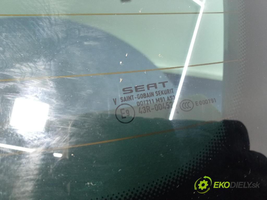 Seat Ibiza 2015 zadní dveře kufra: kufr