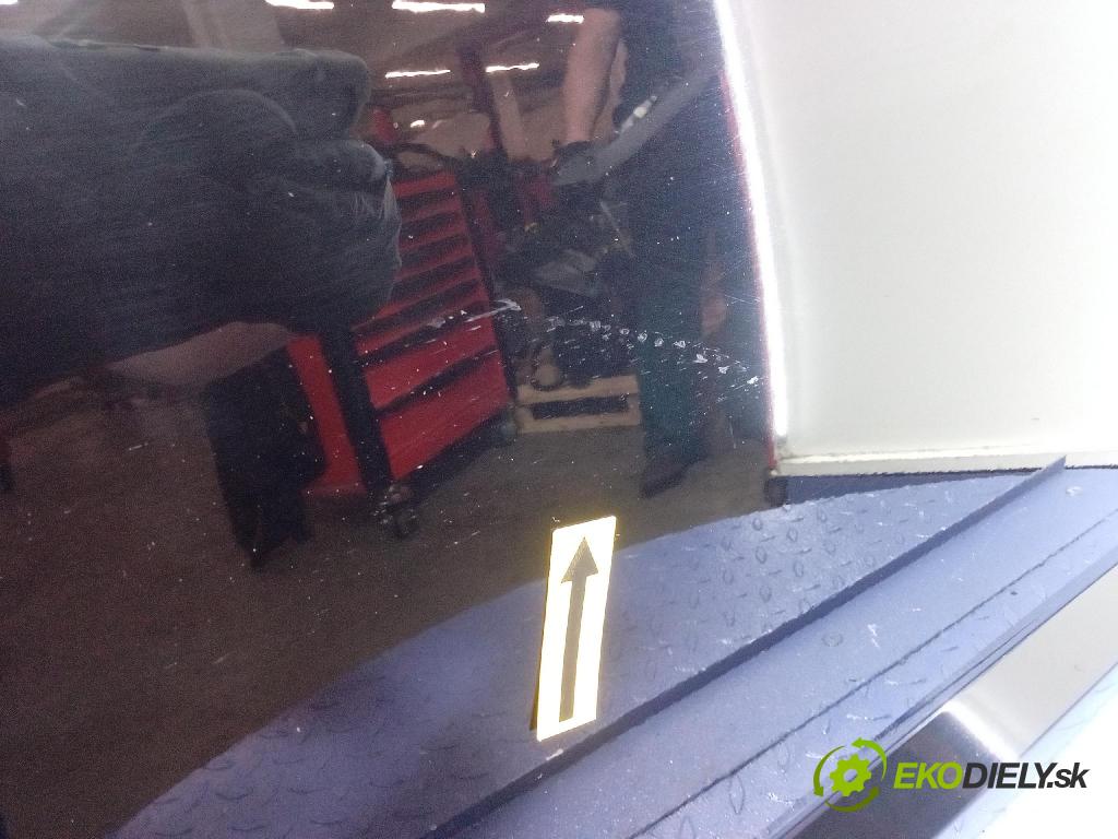 Seat Ibiza 2015 dveře před Vlevo, odjet: