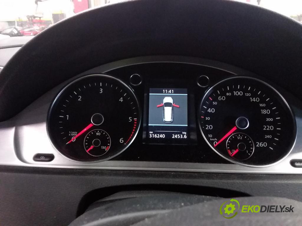 Vw Passat 2011 Přístrojová deska 3AA920880A