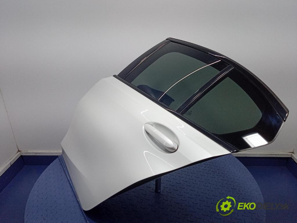 Bmw Seria 3 2019 dveře Zad: Vlevo, odjet: