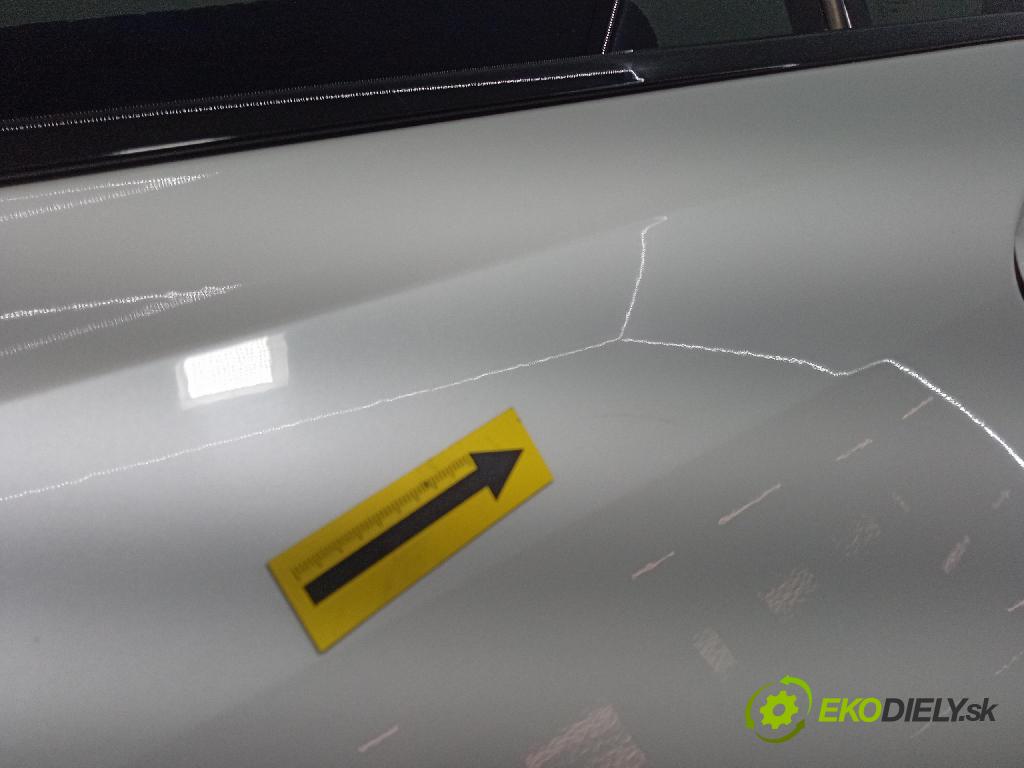Bmw Seria 3 2019 dveře Zad: Vlevo, odjet: