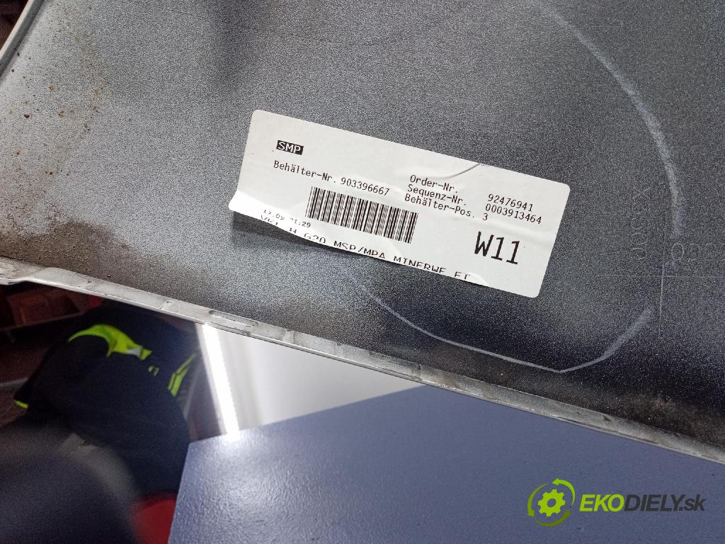 Bmw Seria 3 2019 nárazník Zad: 