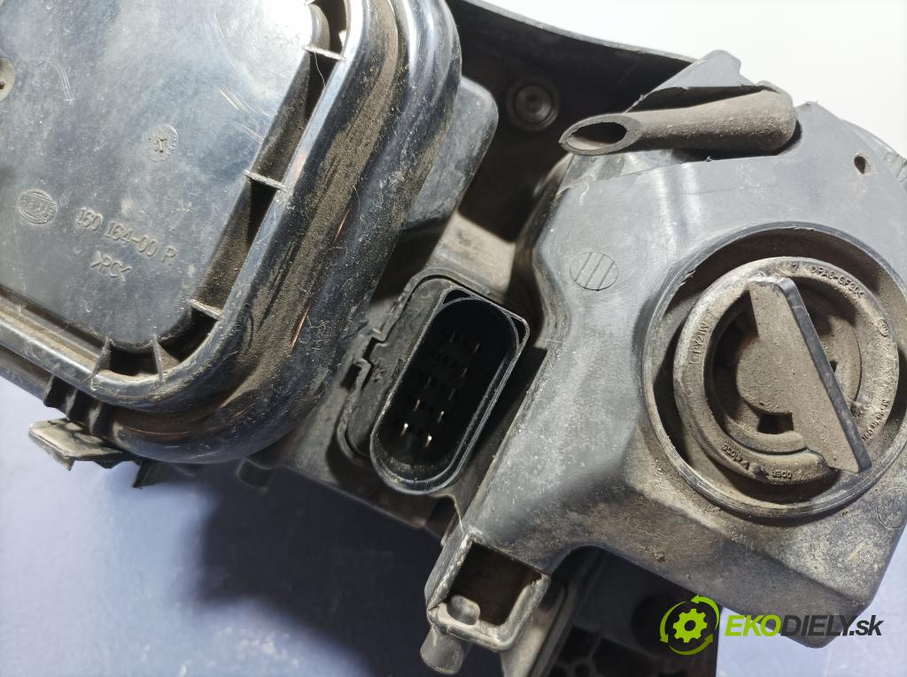 Audi A6 2007 světlo v pravo: 4F0941004A