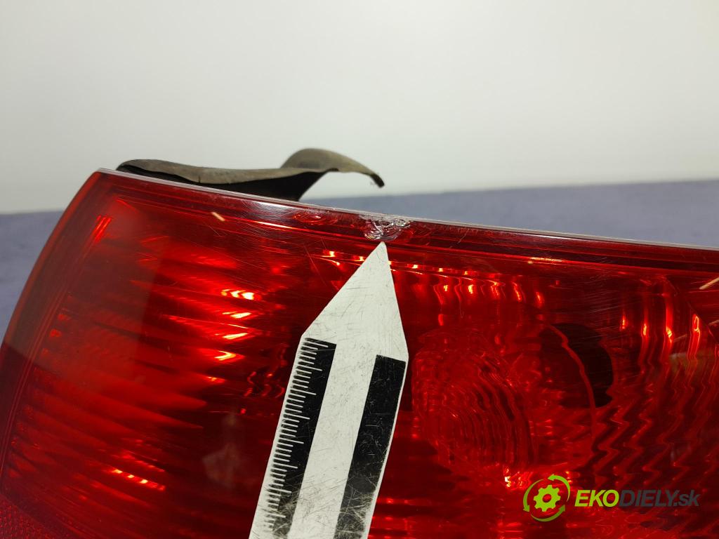 Audi A4 2007 světlo Zad: Práva: Mimo: 8E9945096C