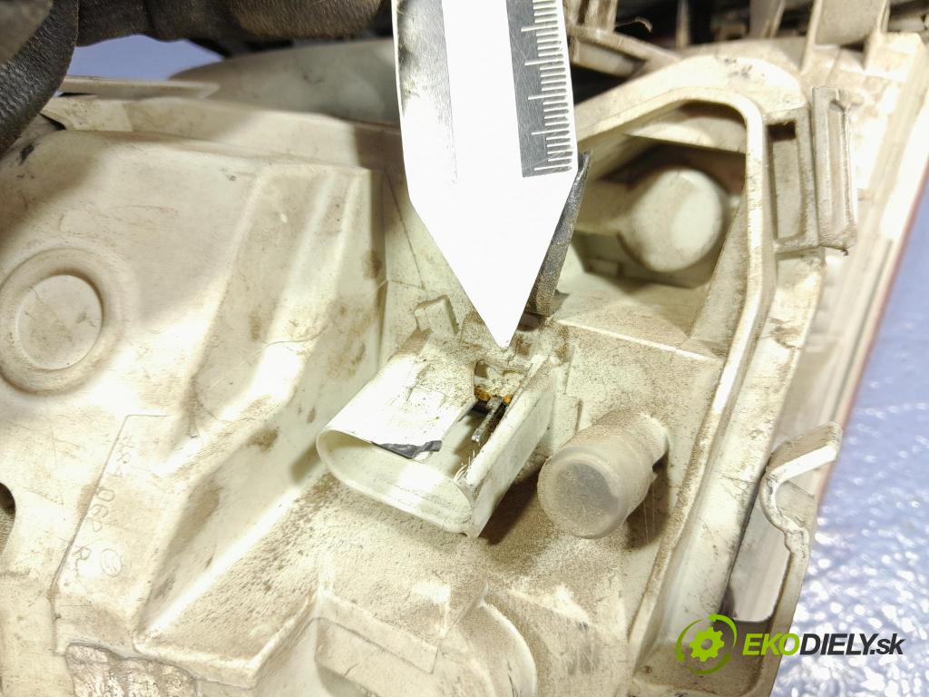 Audi A4 2007 světlo Zad: Práva: Mimo: 8E9945096C